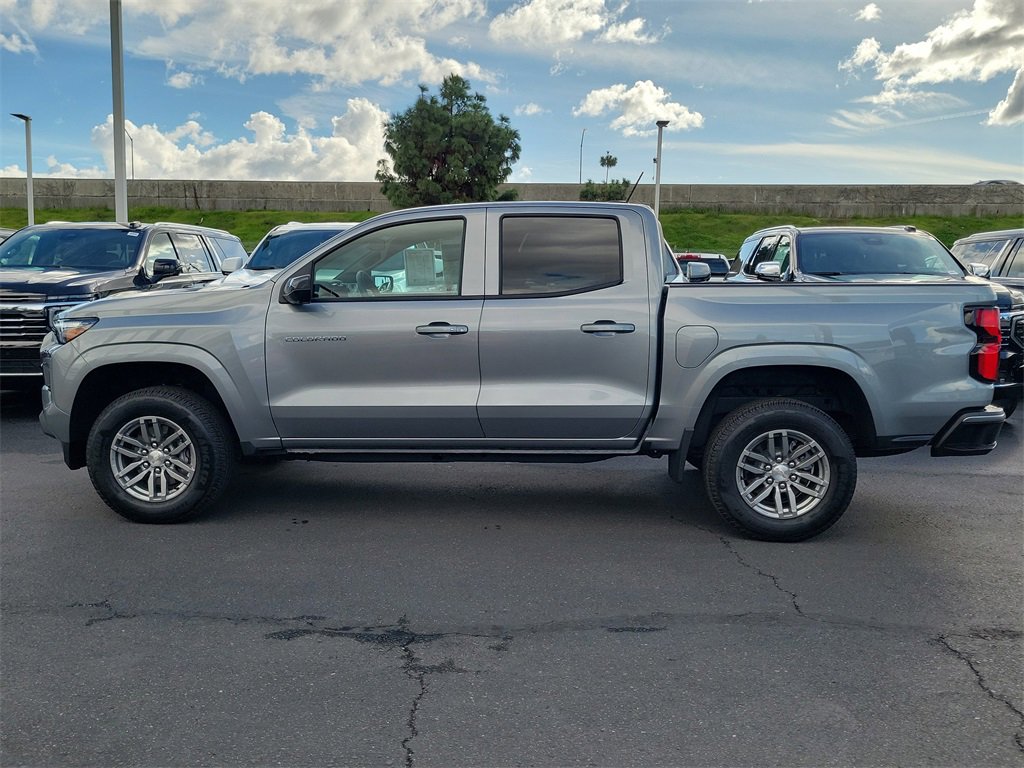 Used 2025 Chevrolet Colorado LT w/ LT Convenience Package image 28