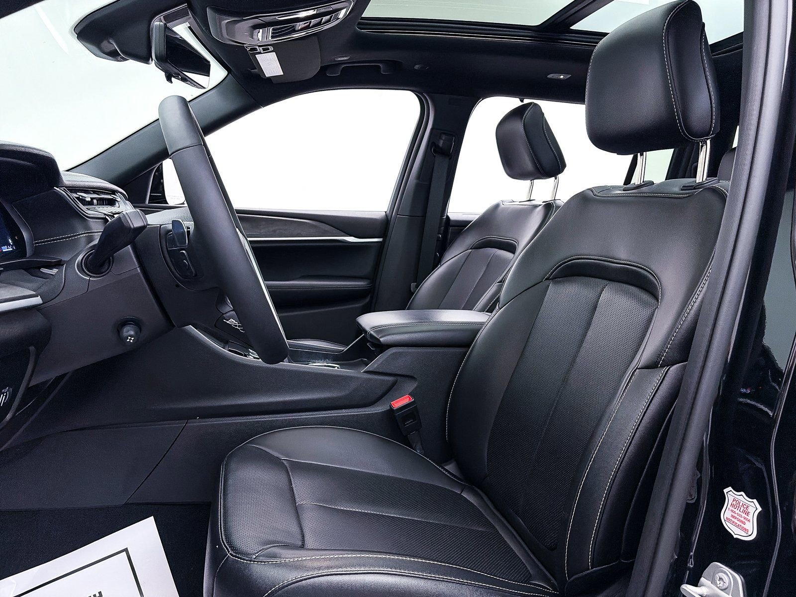 Used 2024 Jeep Grand Cherokee L Limited w/ Luxury Tech Group II image 18