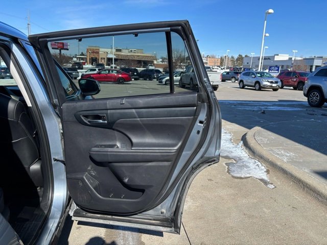 Used 2020 Toyota Highlander XLE image 27