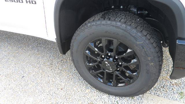 New 2025 Chevrolet Silverado 2500 Custom w/ Custom Convenience Package image 5
