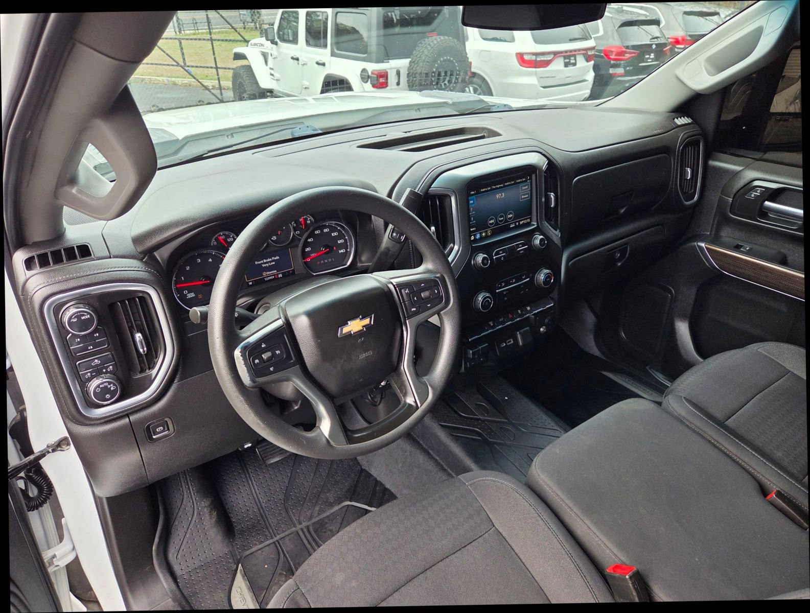 Used 2021 Chevrolet Silverado 2500 LT image 11