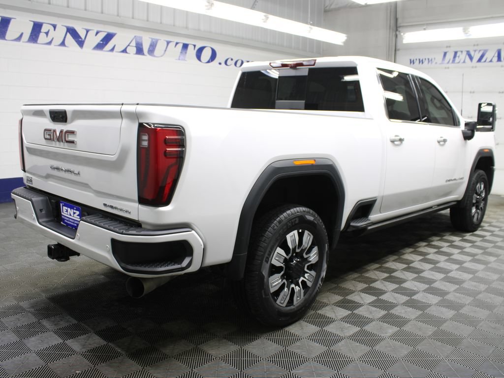 Used 2025 GMC Sierra 3500 Denali w/ Denali Reserve Package AWD/4WD image 5