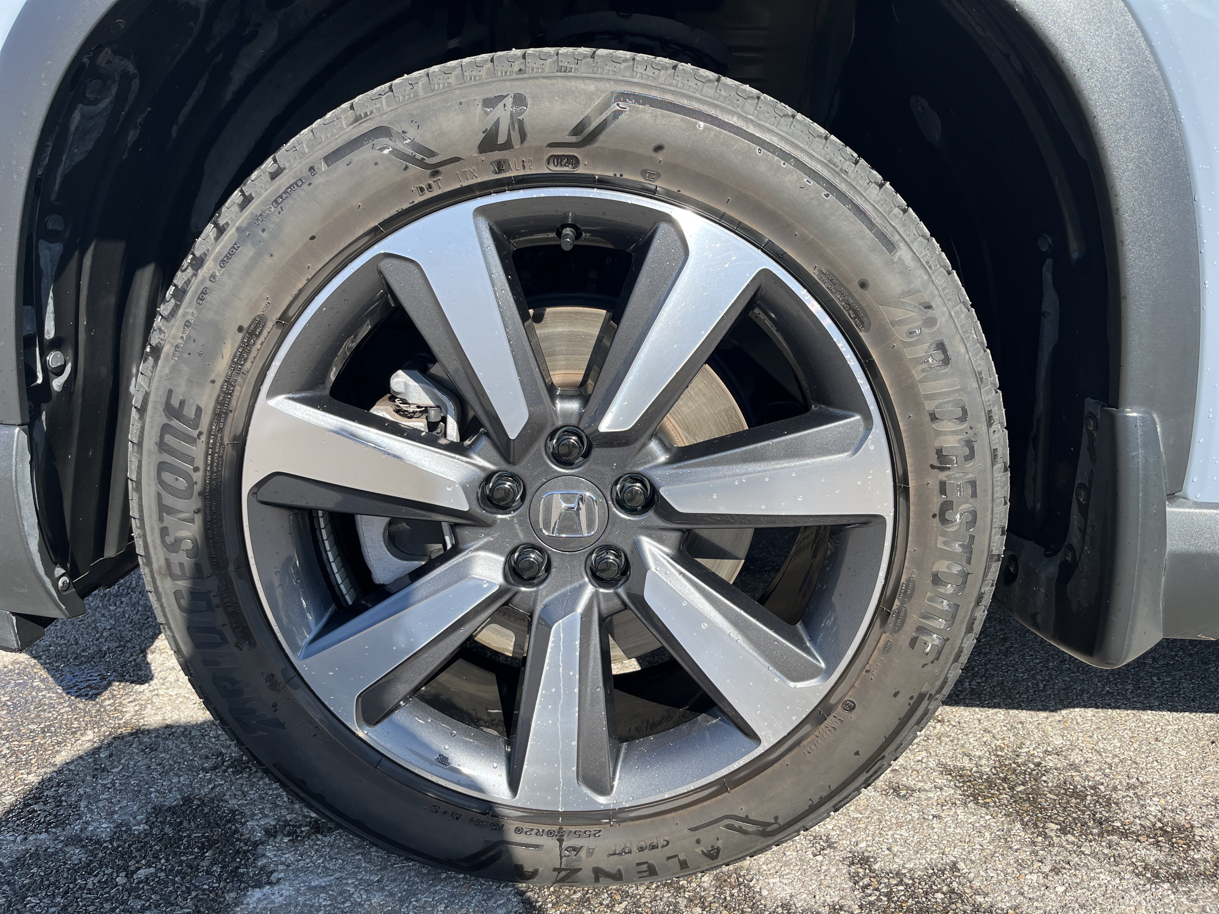 Used 2025 Honda Pilot Touring image 8