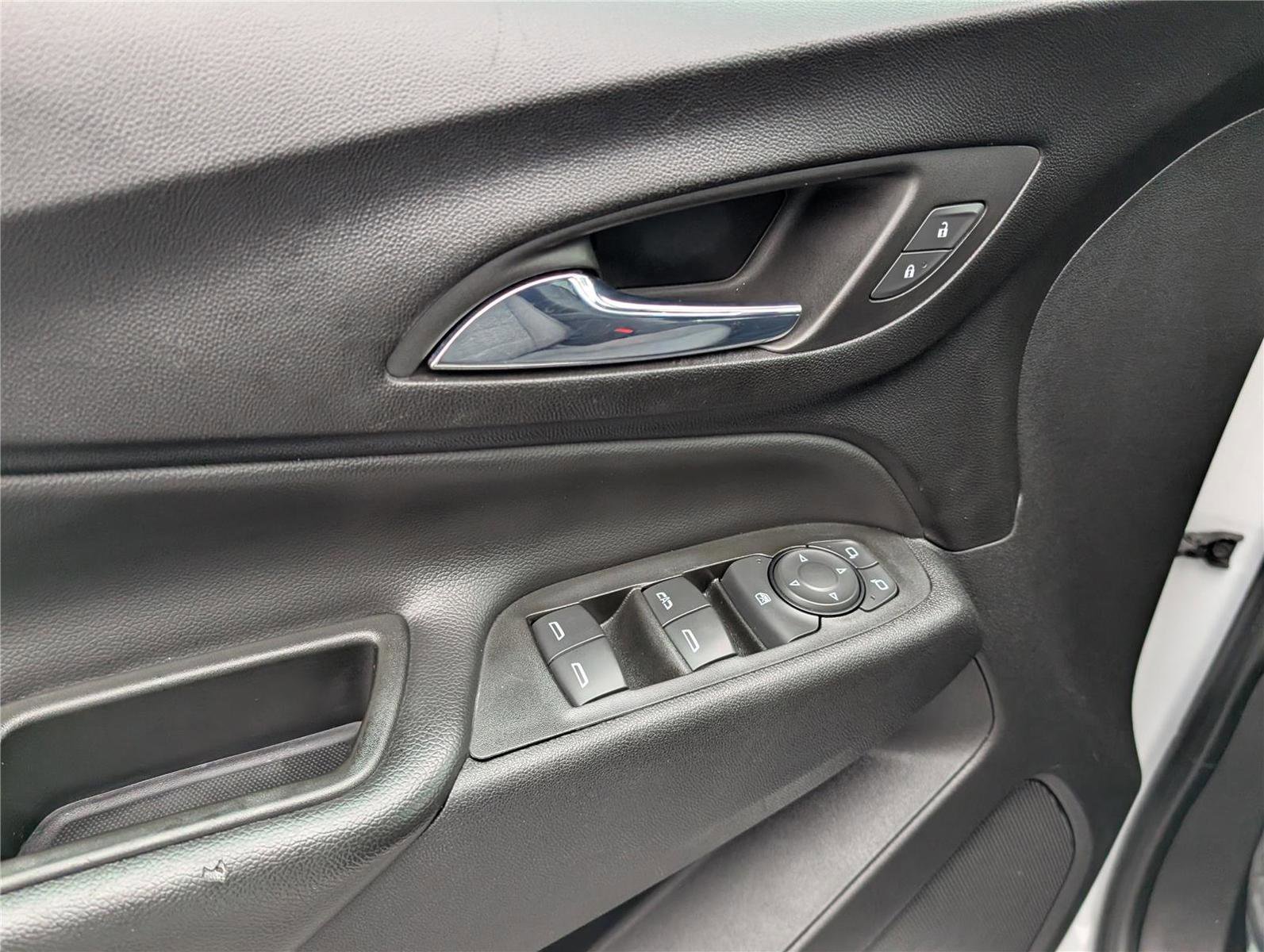 Used 2022 Chevrolet Equinox LT image 19