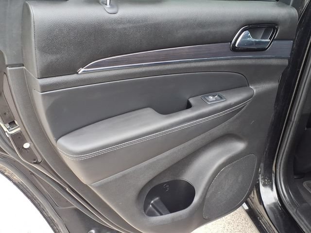 Used 2019 Jeep Grand Cherokee Overland AWD/4WD image 9