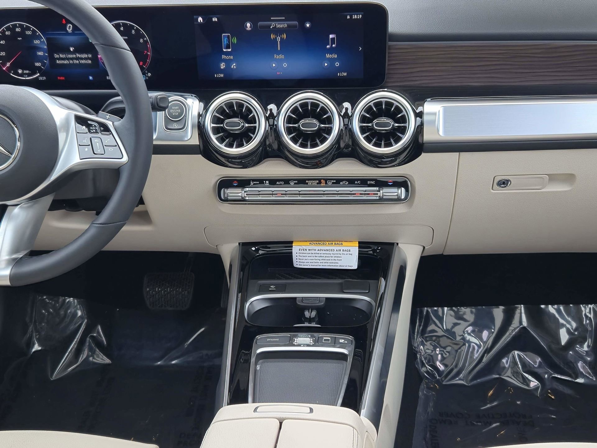 Certified 2025 Mercedes-Benz GLB 250 image 9