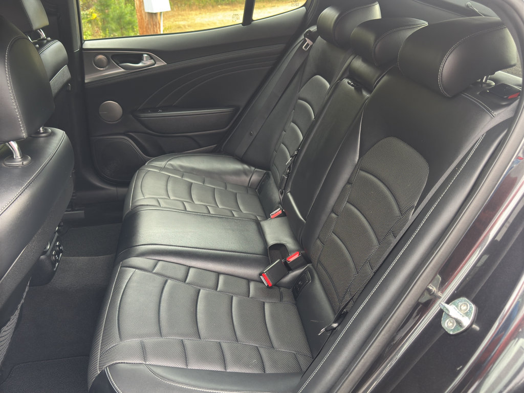 Used 2022 Kia Stinger GT2 image 11