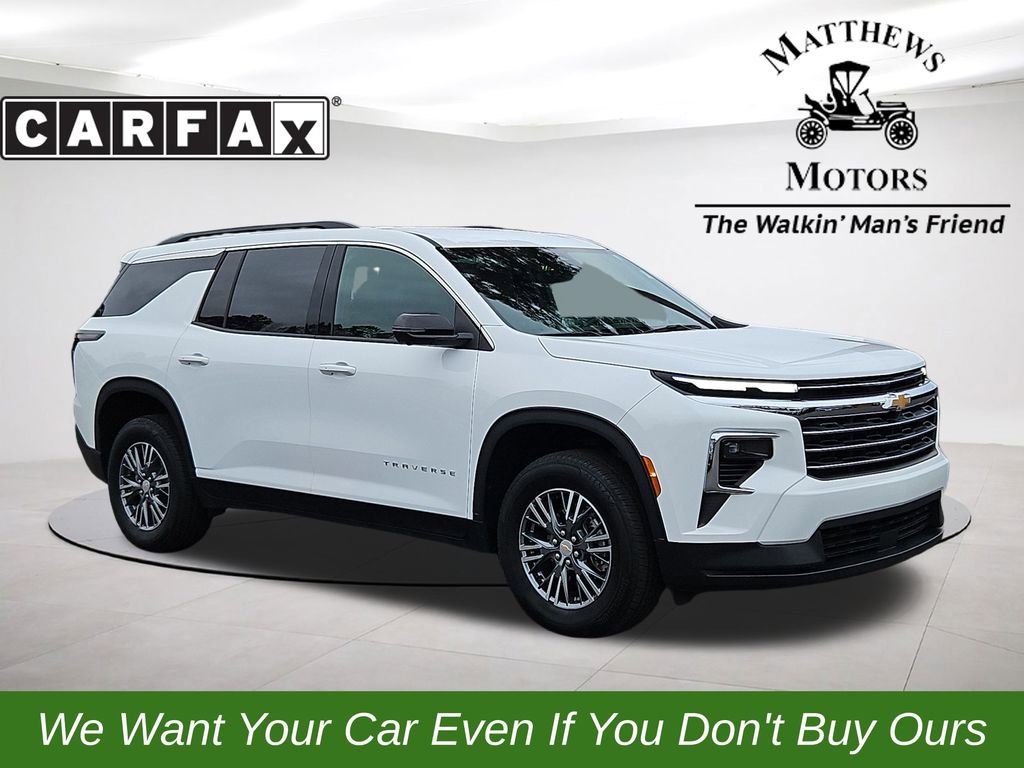 Used 2024 Chevrolet Traverse LT image 1