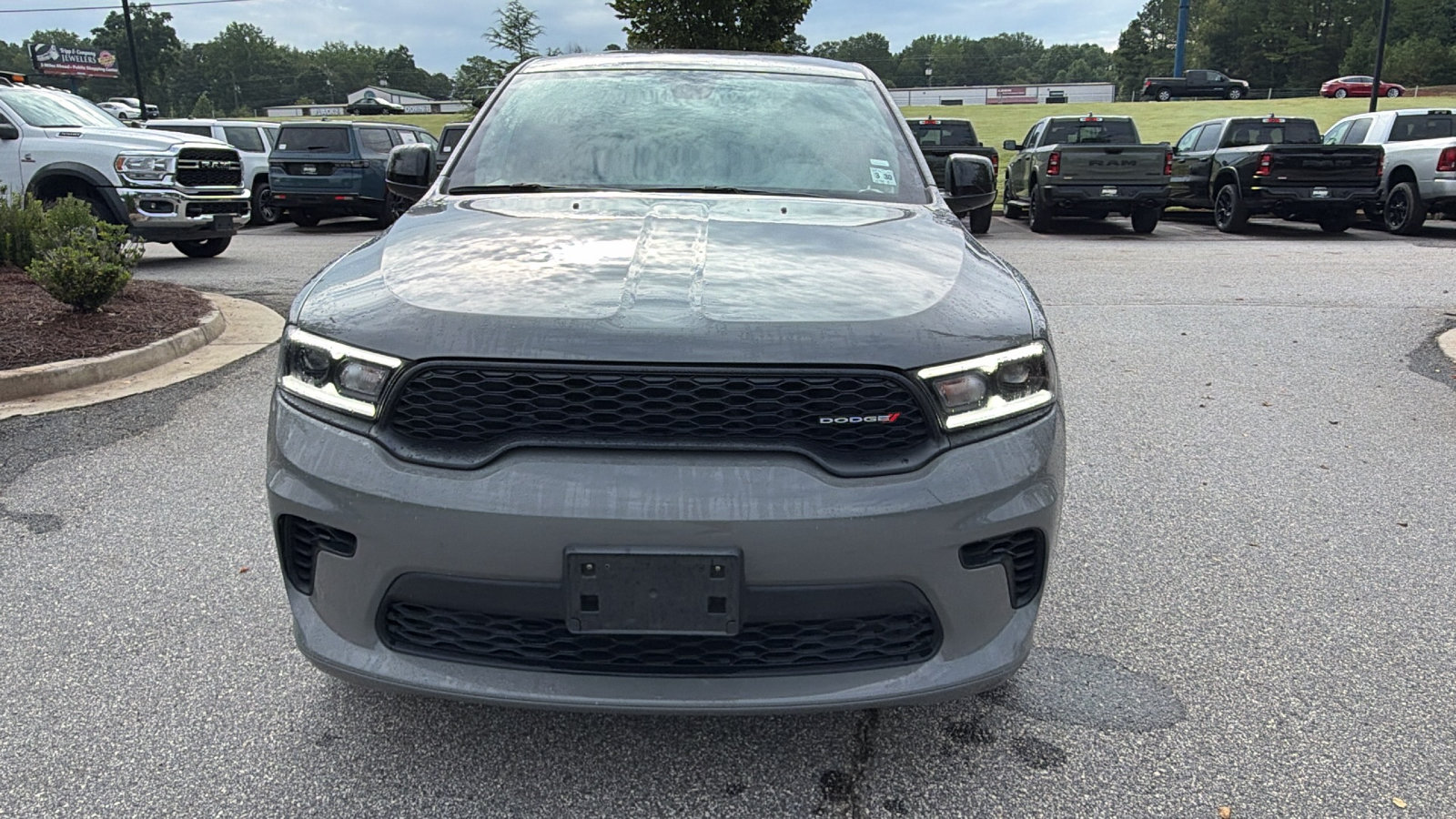 Used 2025 Dodge Durango GT AWD/4WD image 3
