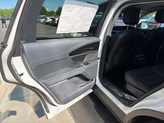 New 2026 Lincoln Nautilus Premier AWD/4WD image 9