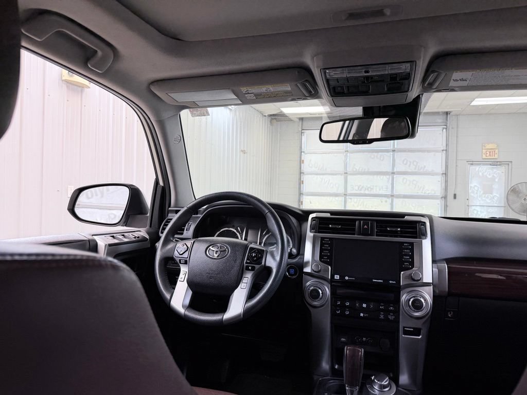 Used 2020 Toyota 4Runner Limited AWD/4WD image 30