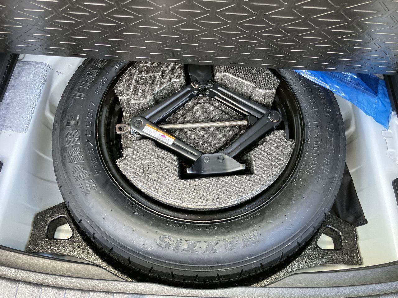 Used 2025 Toyota RAV4 LE image 27