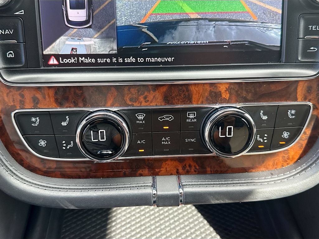 Used 2018 Bentley Bentayga AWD/4WD image 17