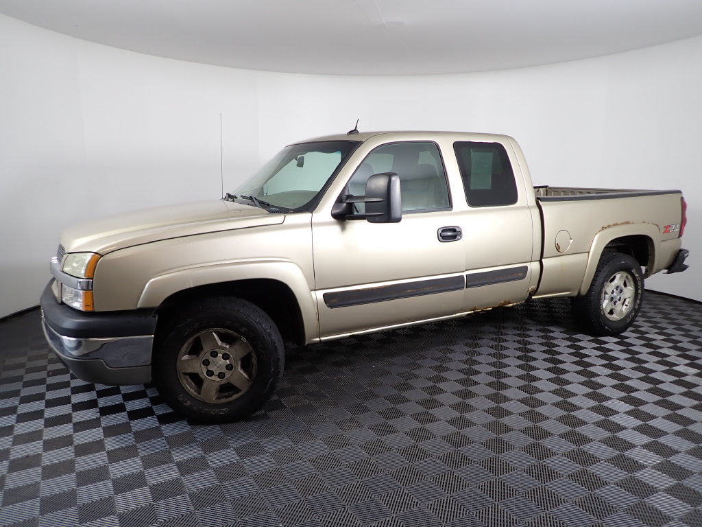 Used 2004 Chevrolet Silverado 1500 4x4 Extended Cab w/ Light Duty Power Package image 9