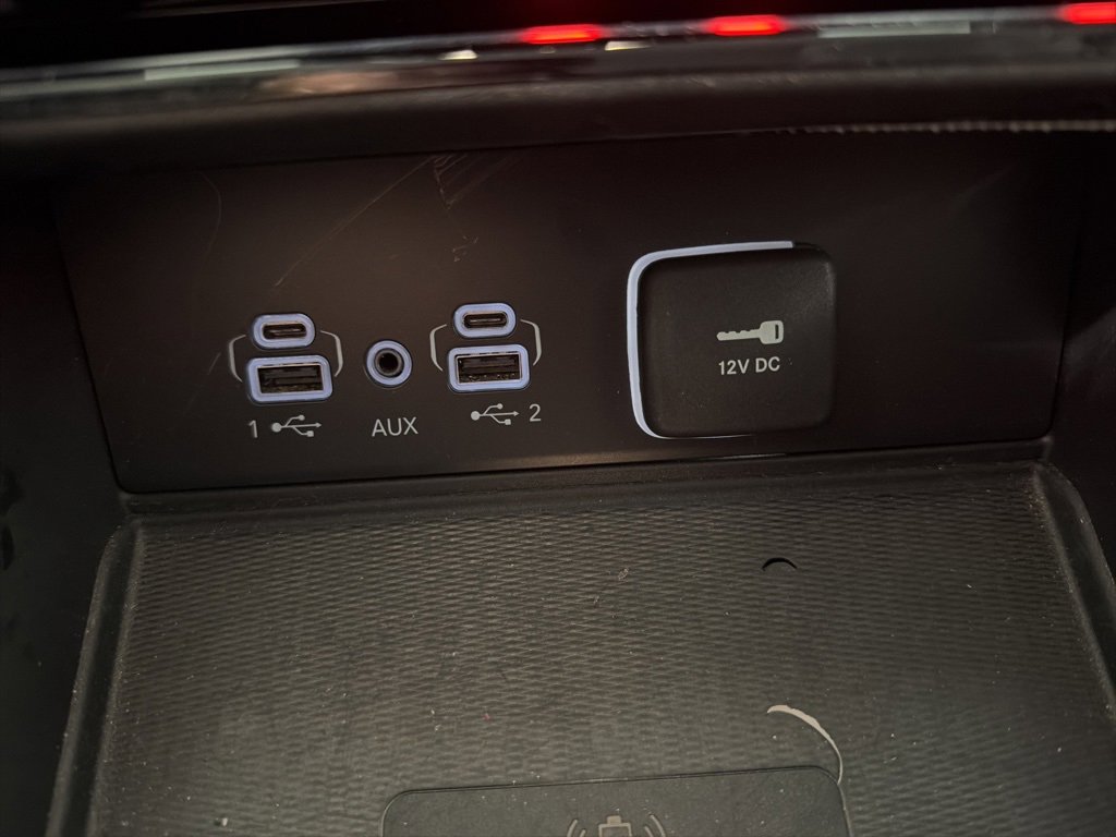 Used 2023 Jeep Grand Cherokee L Limited w/ Luxury Tech Group II image 23