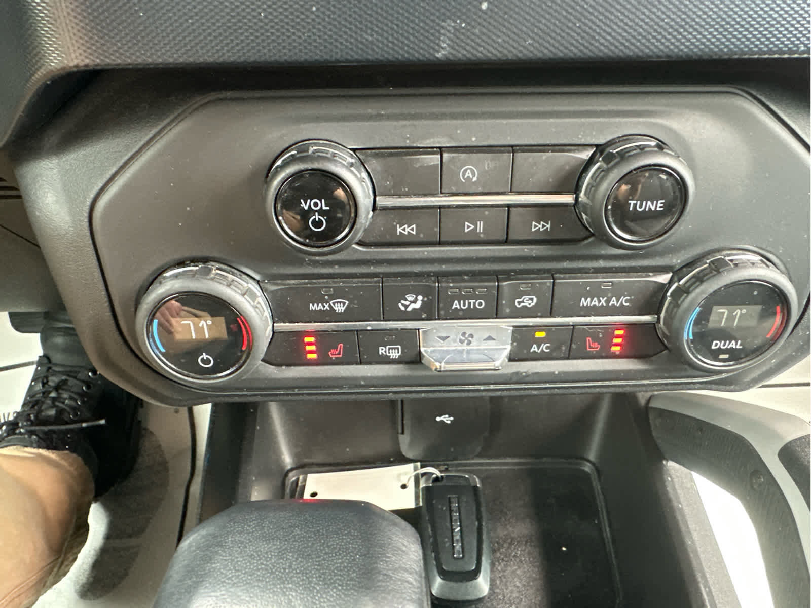 Used 2021 Ford Bronco Outer Banks image 32