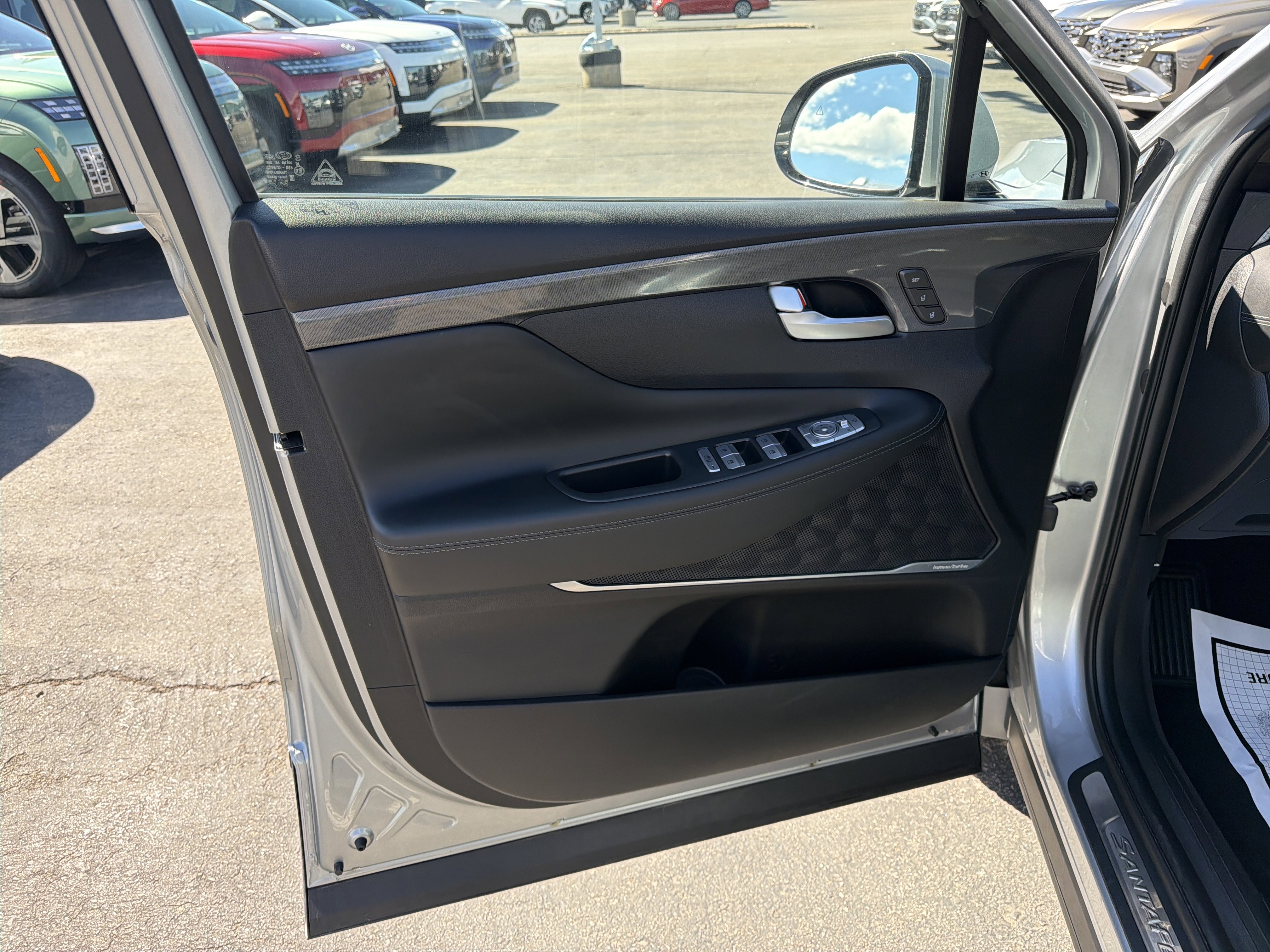 Used 2023 Hyundai Santa Fe Calligraphy w/ Cargo Package image 15