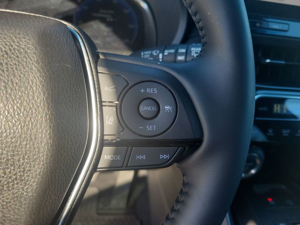 Certified 2024 Toyota Venza Limited image 26