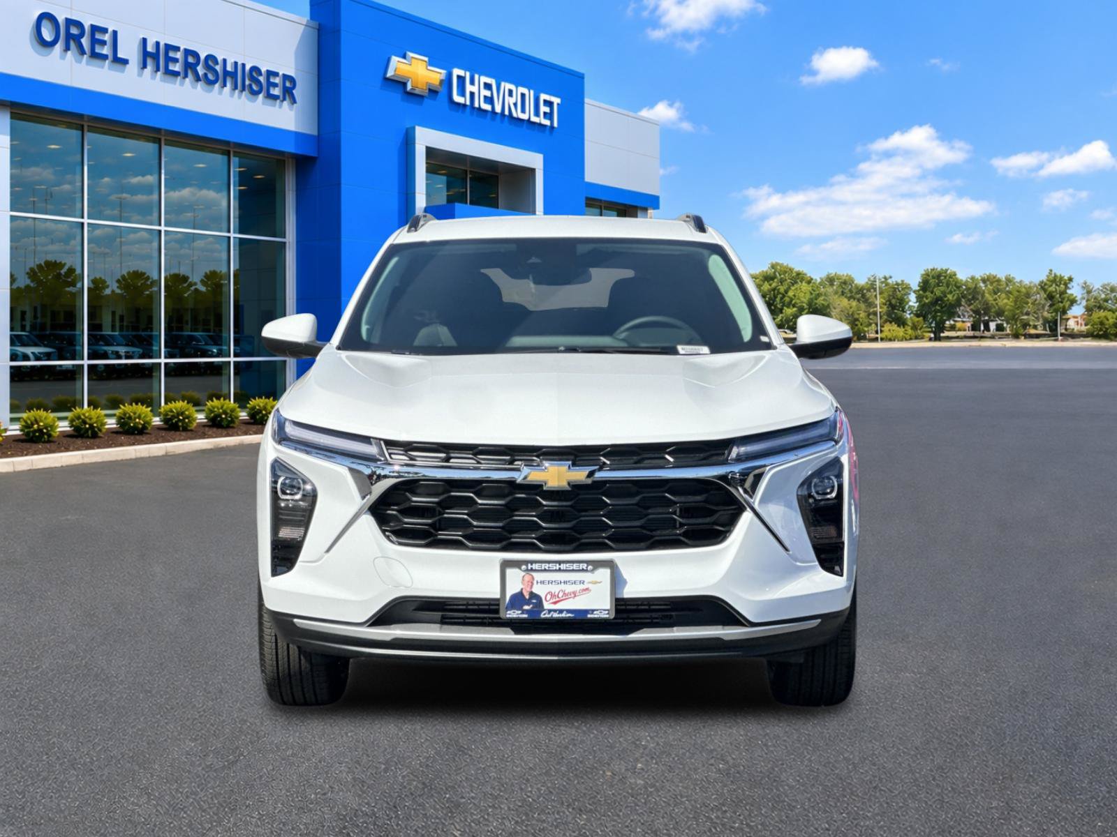 New 2026 Chevrolet Trax LT w/ LT Convenience Package FWD image 9