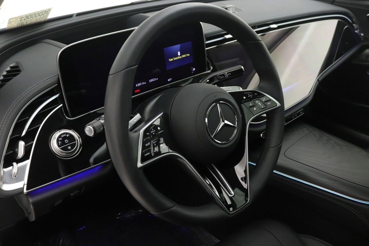 New 2025 Mercedes-Benz E 350 4MATIC Sedan image 17