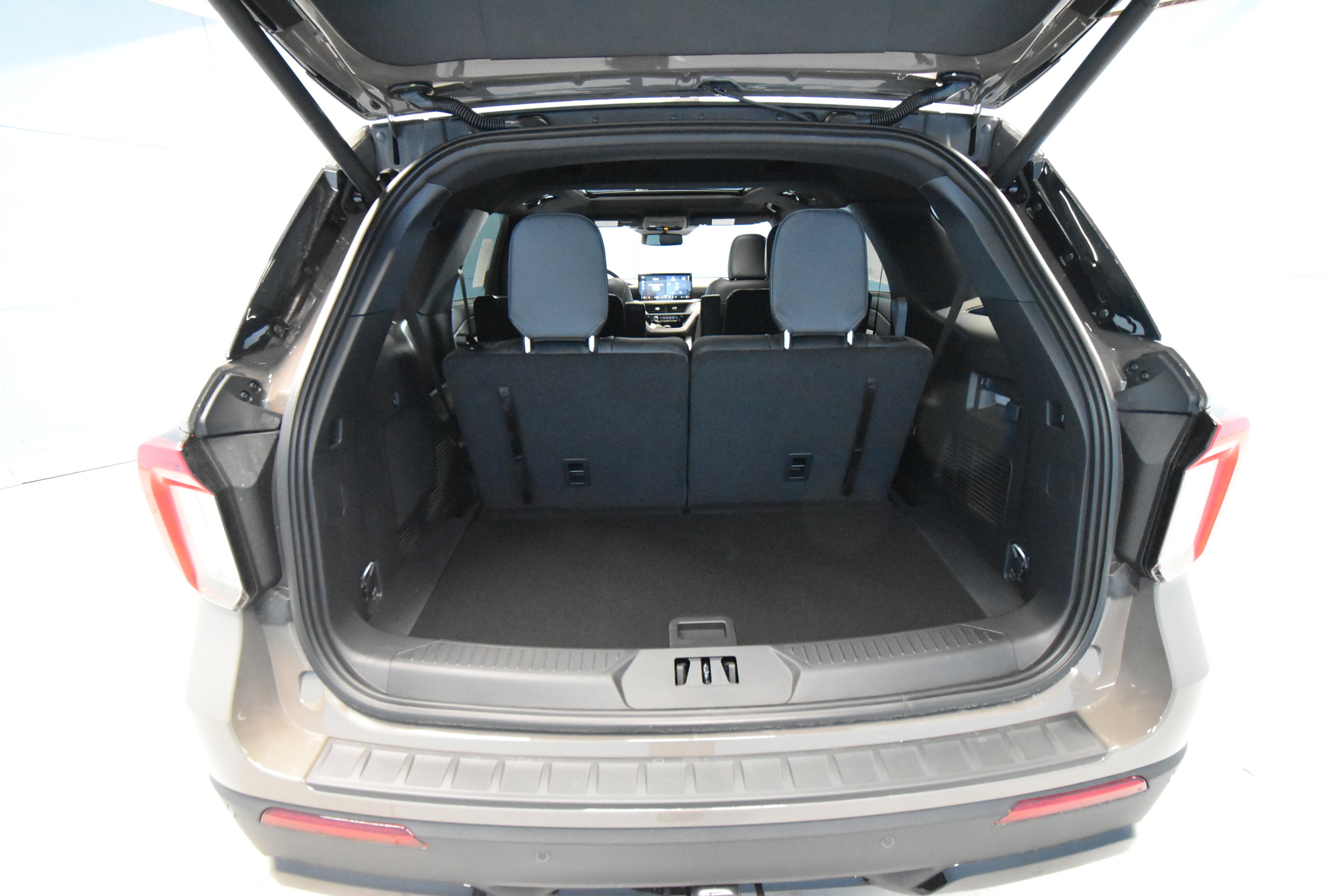 New 2026 Ford Explorer ST-Line image 23