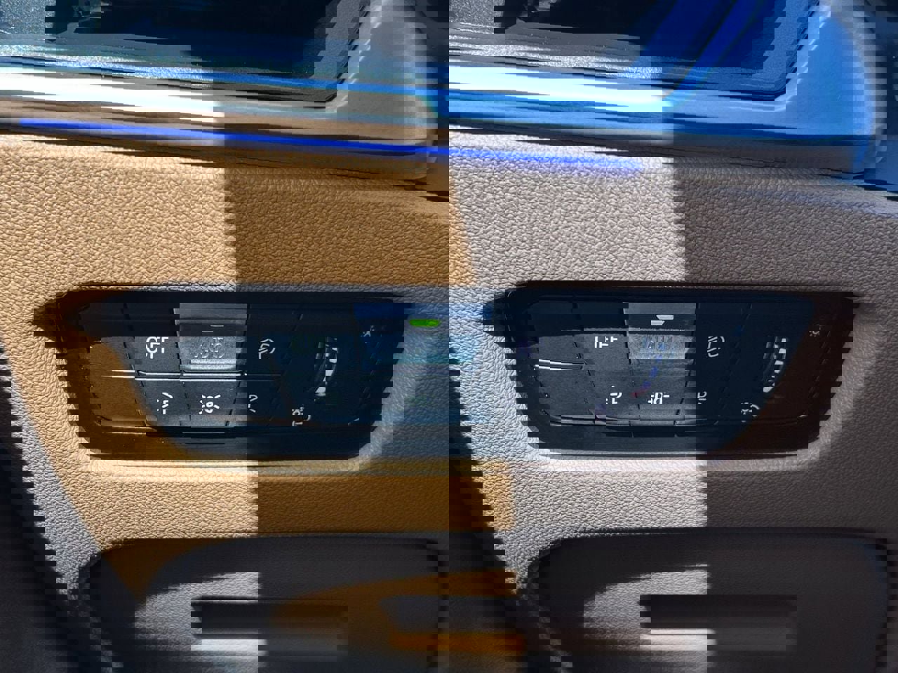 Used 2021 BMW 430i Coupe w/ Premium Package RWD image 29