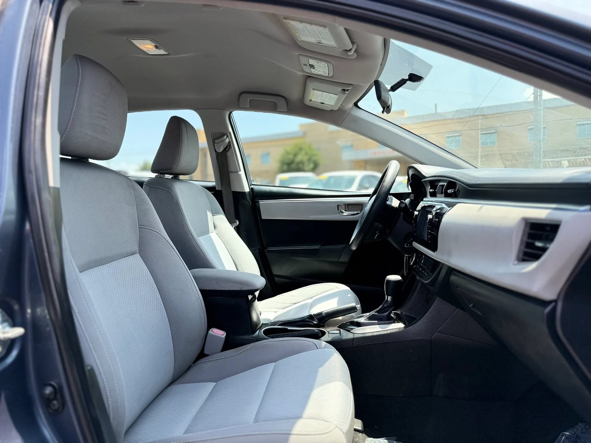 Used 2016 Toyota Corolla LE FWD image 22