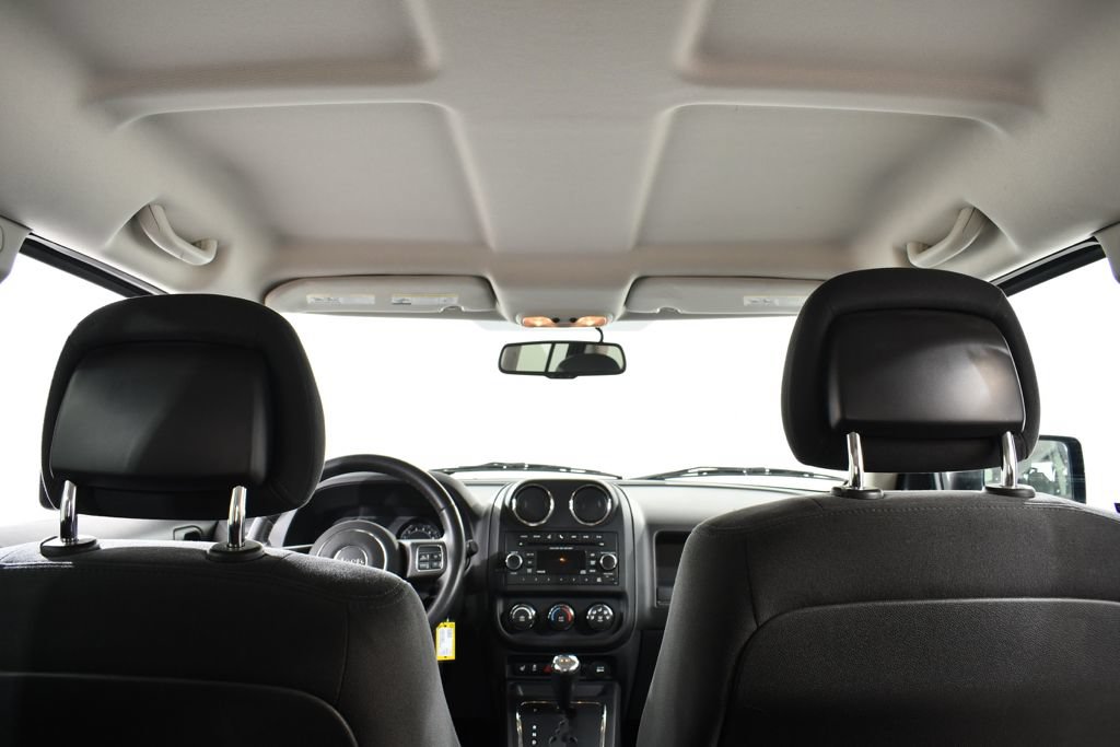 Used 2015 Jeep Patriot Latitude AWD/4WD image 17