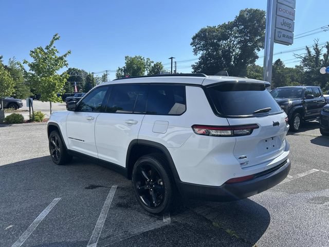 Used 2023 Jeep Grand Cherokee L Altitude AWD/4WD image 5