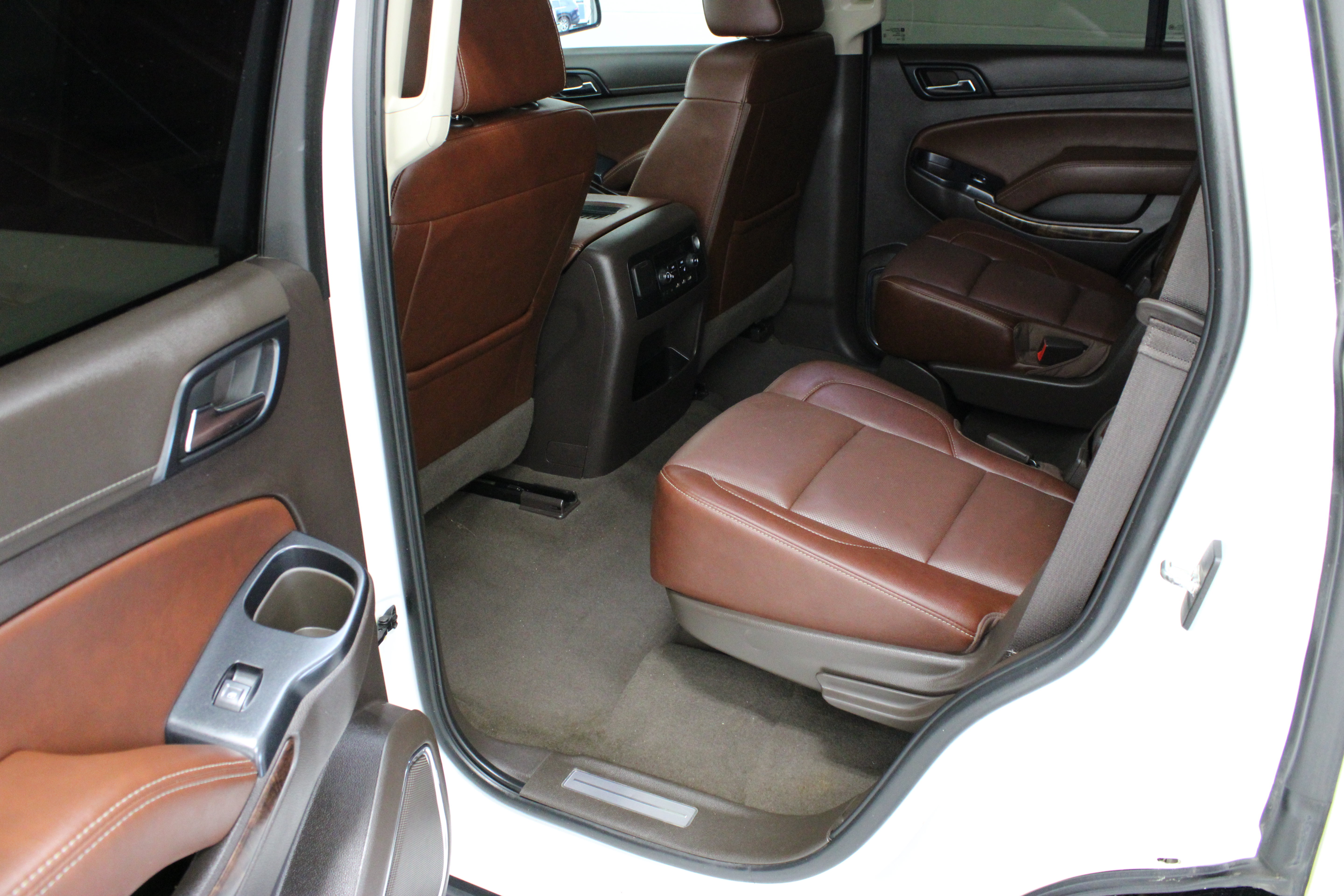 Used 2019 Chevrolet Tahoe Premier AWD/4WD image 29