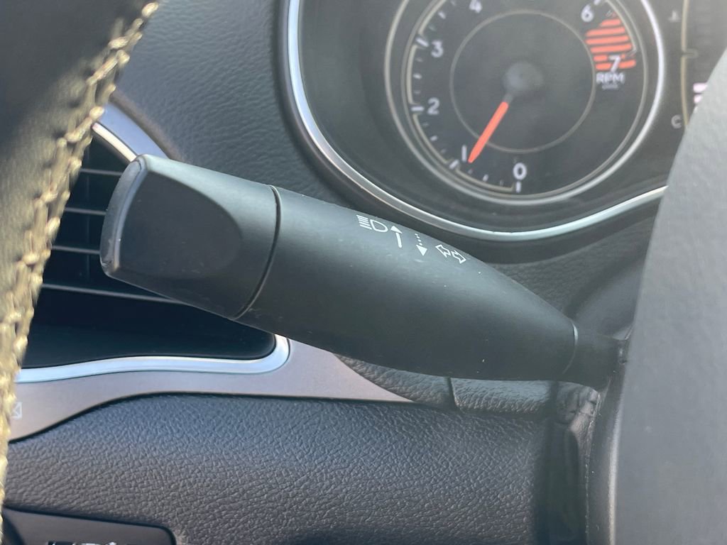 Used 2020 Jeep Cherokee Latitude Plus image 37