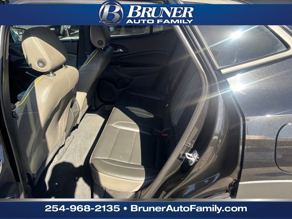 Used 2024 Chevrolet Trax ACTIV w/ Sunroof Package image 14