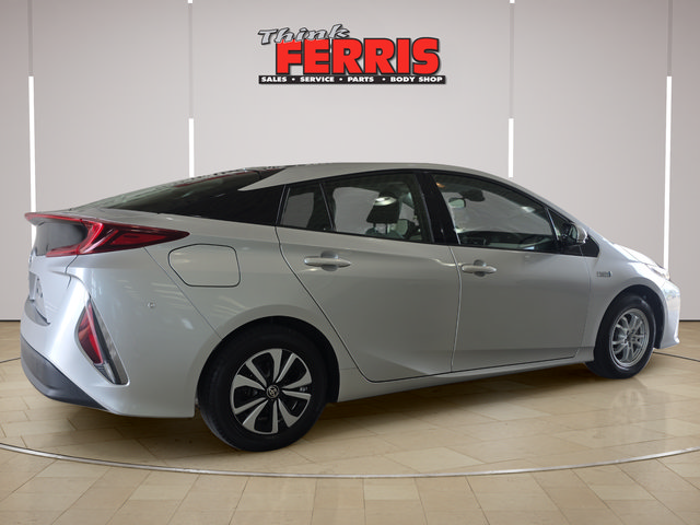 Used 2017 Toyota Prius Prime Plus FWD image 5