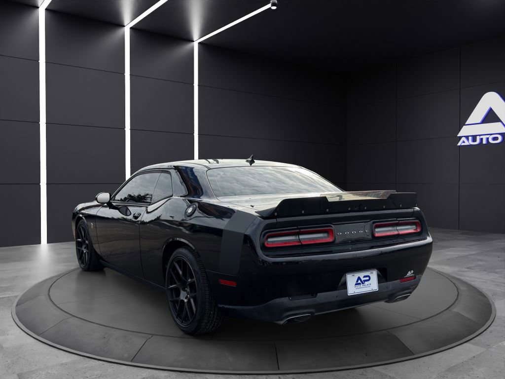 Used 2017 Dodge Challenger R/T Scat Pack w/ Leather Interior Group image 4