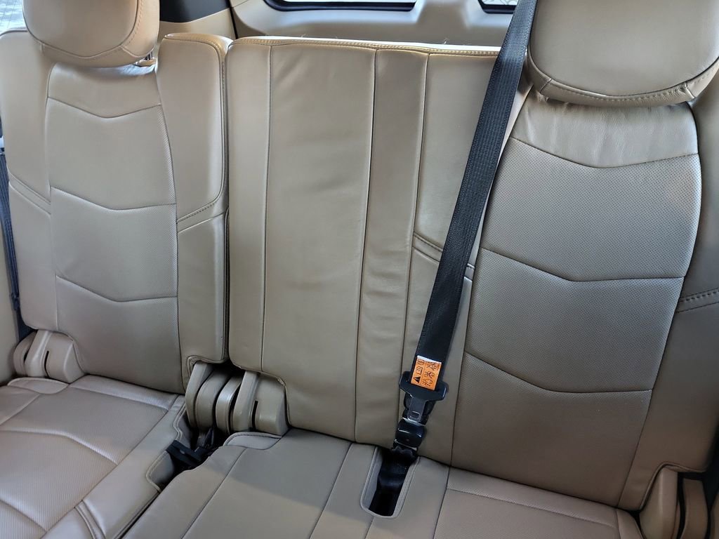 Used 2020 Cadillac Escalade ESV Platinum AWD/4WD image 14