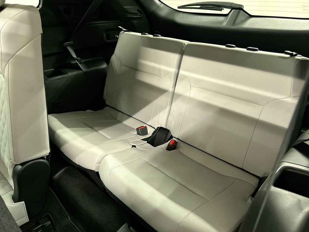 Used 2023 Mitsubishi Outlander SEL AWD/4WD image 22