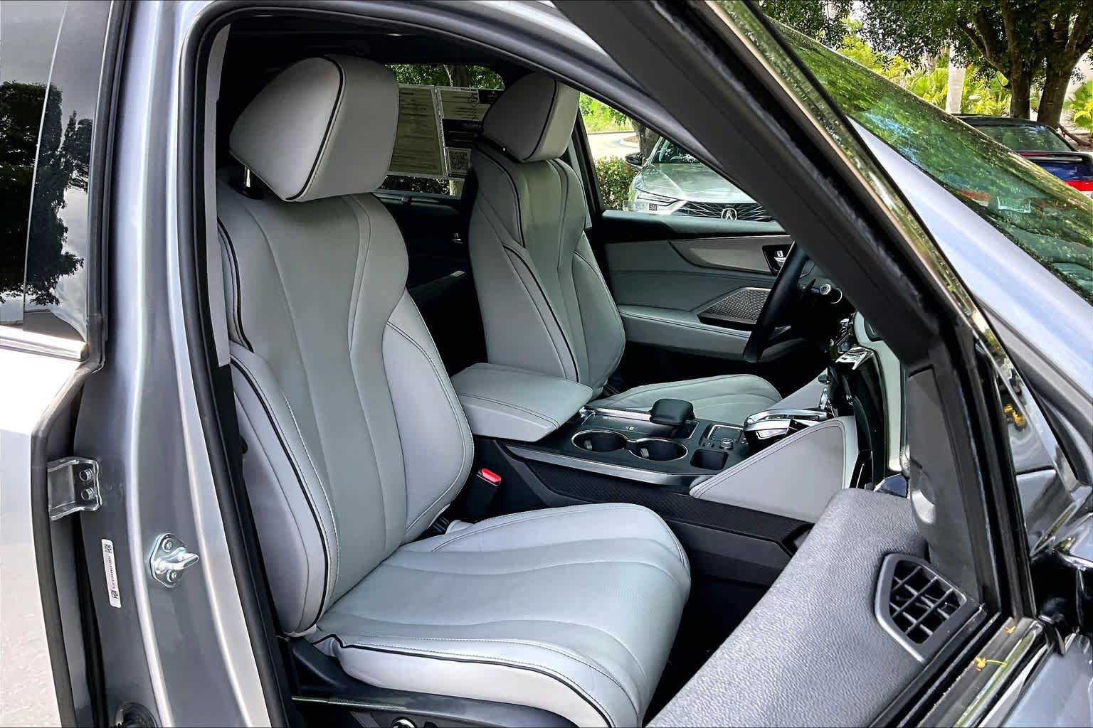 Used 2022 Acura MDX SH-AWD w/ Advance Package image 9