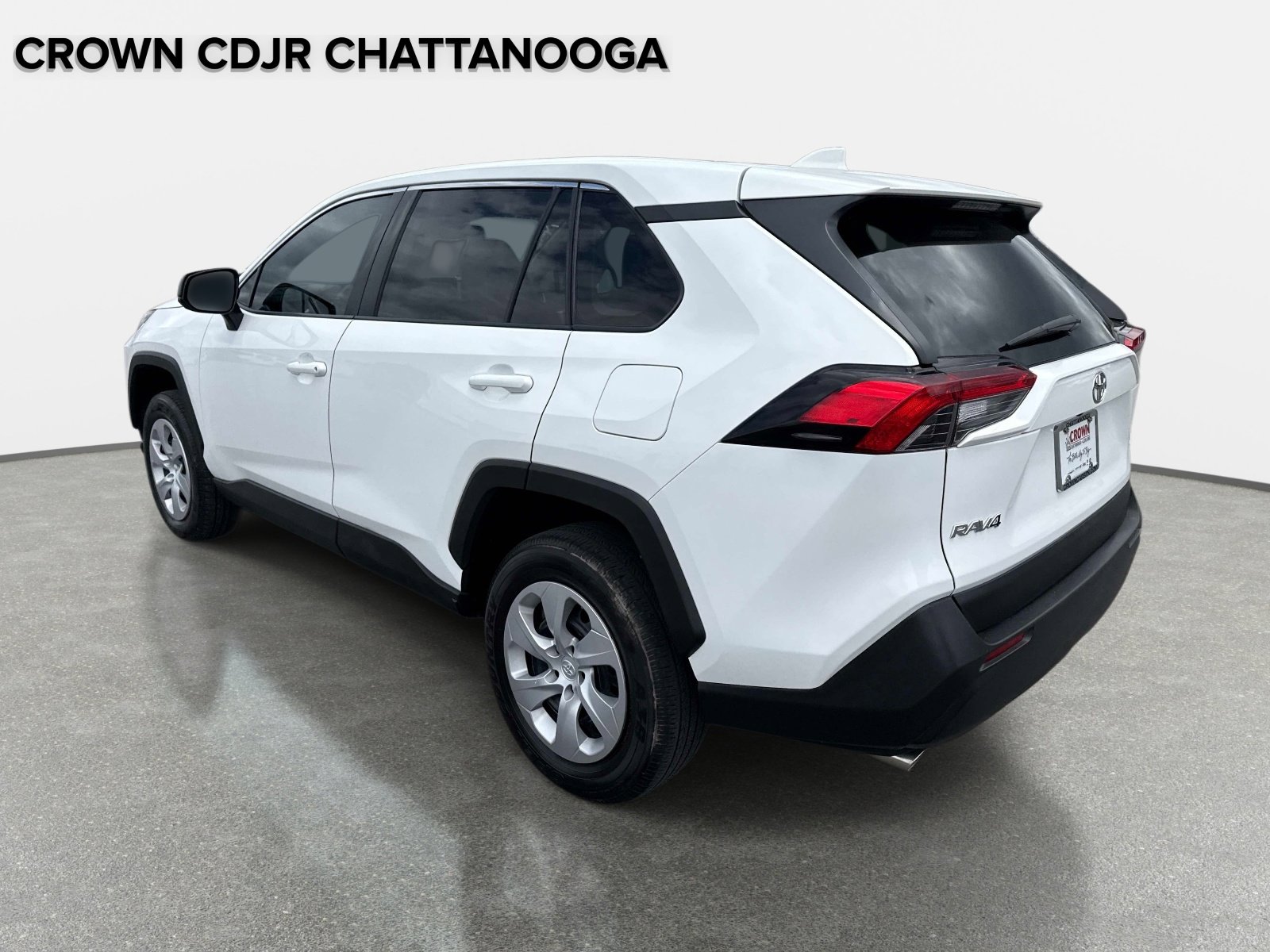 Used 2024 Toyota RAV4 LE FWD image 7