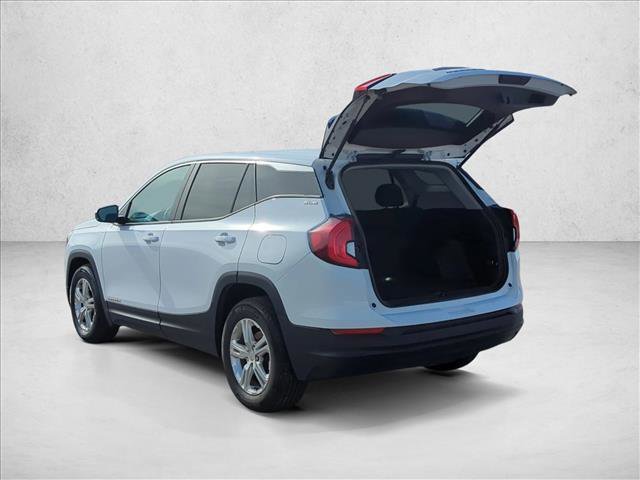 Used 2024 GMC Terrain SLE image 9