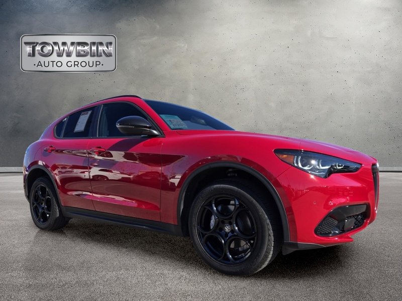 Used 2024 Alfa Romeo Stelvio Sprint AWD/4WD image 2