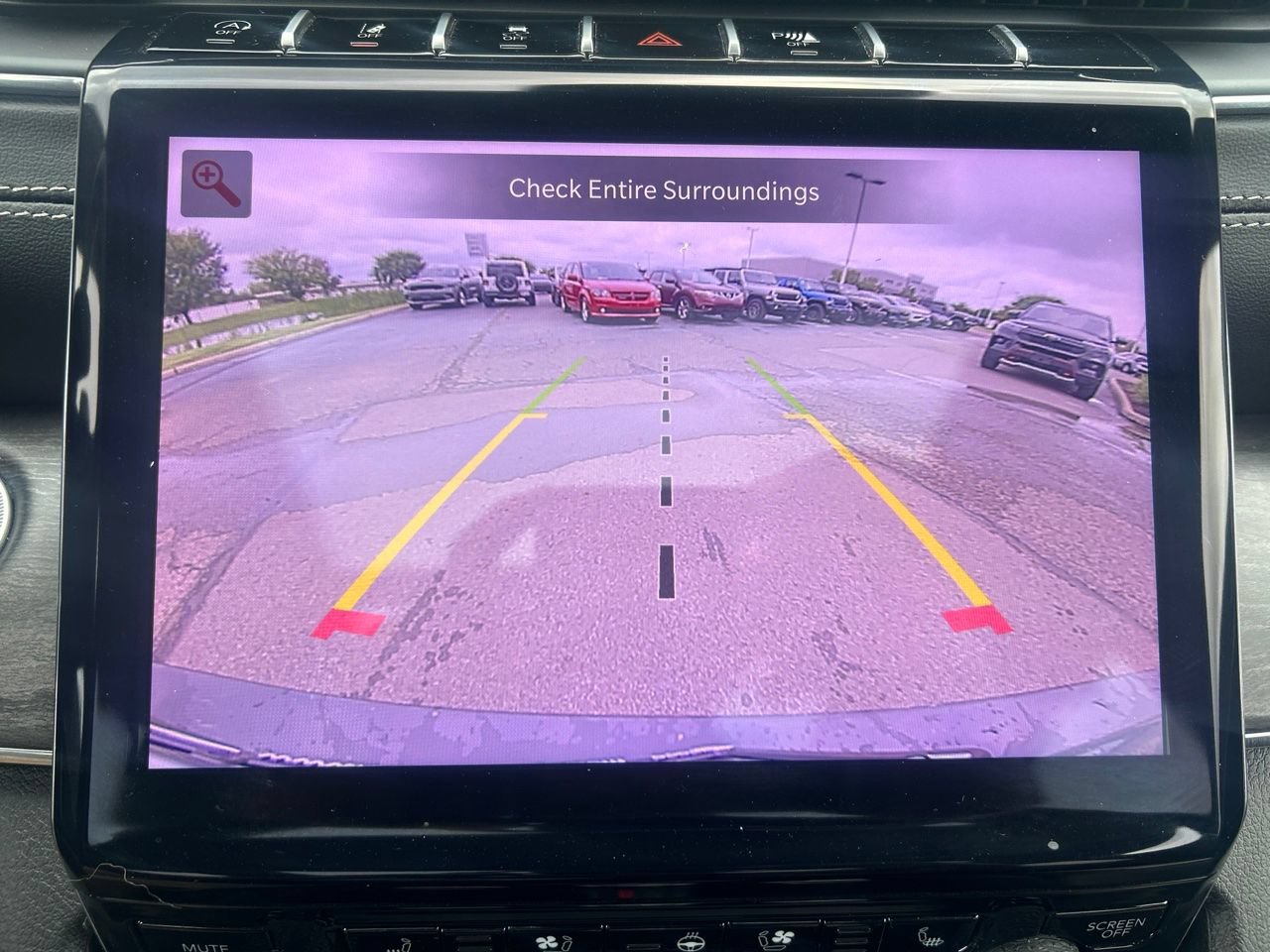 Used 2025 Jeep Grand Cherokee L Overland w/ Luxury Tech Group IV AWD/4WD image 22