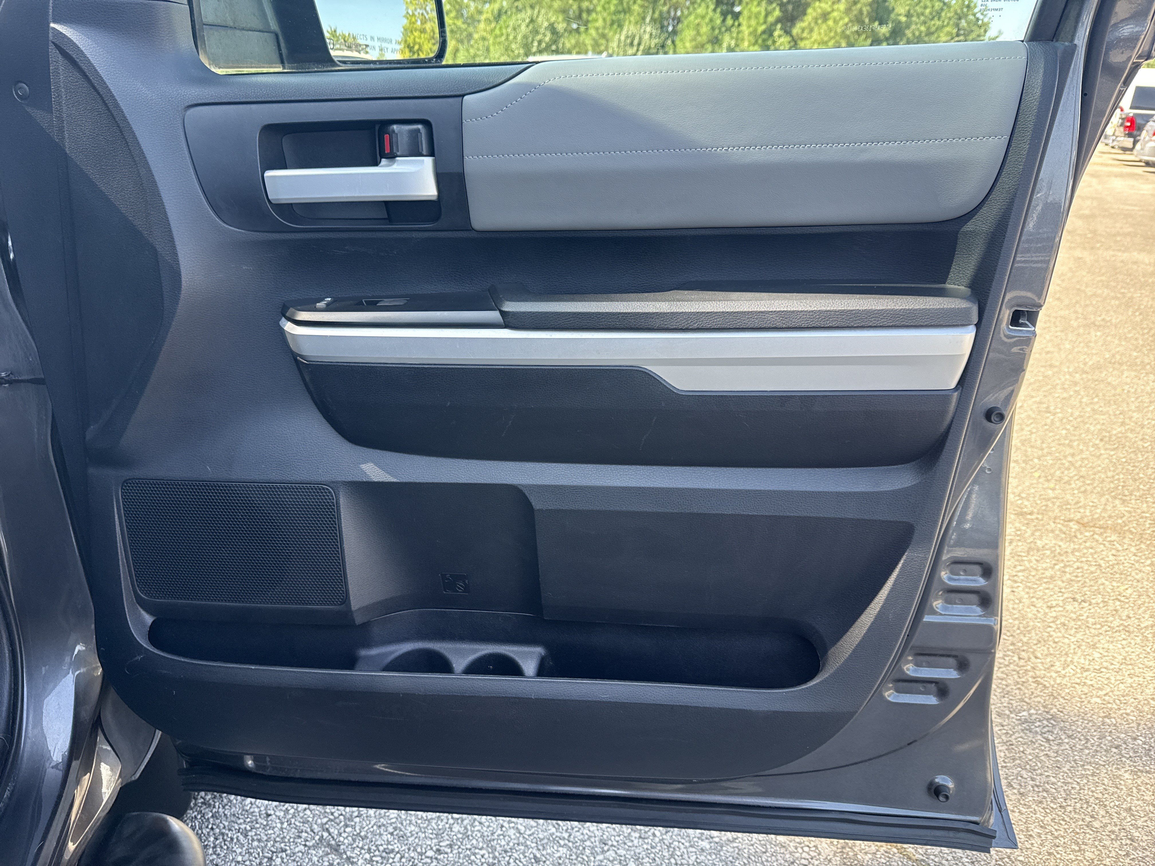Used 2014 Toyota Tundra Limited AWD/4WD image 14