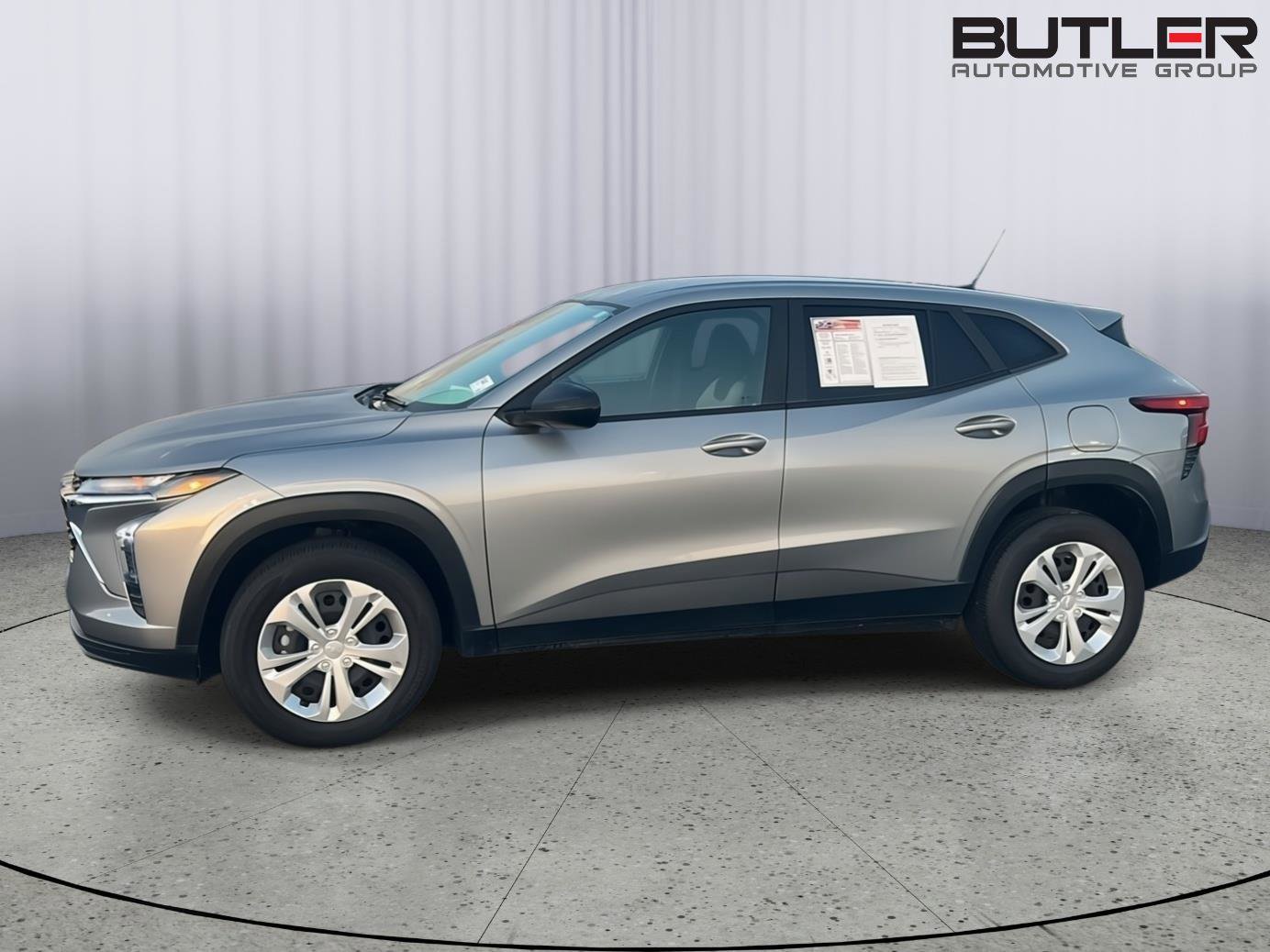 Used 2024 Chevrolet Trax LS FWD image 3