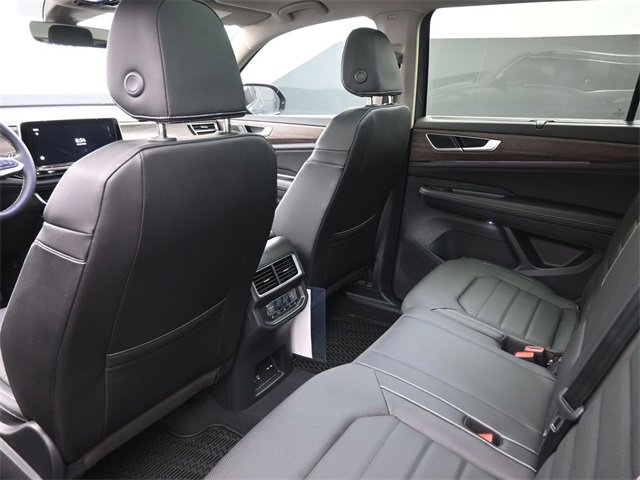 New 2026 Volkswagen Atlas SEL image 2