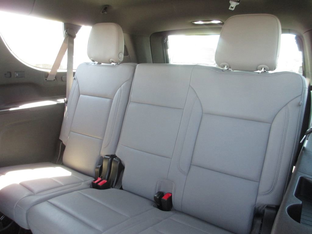 Used 2023 Chevrolet Suburban LT AWD/4WD image 21