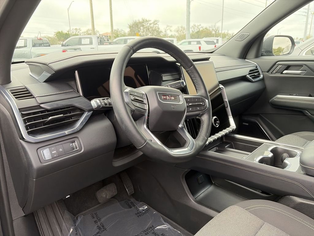 Used 2025 GMC Acadia Elevation image 16