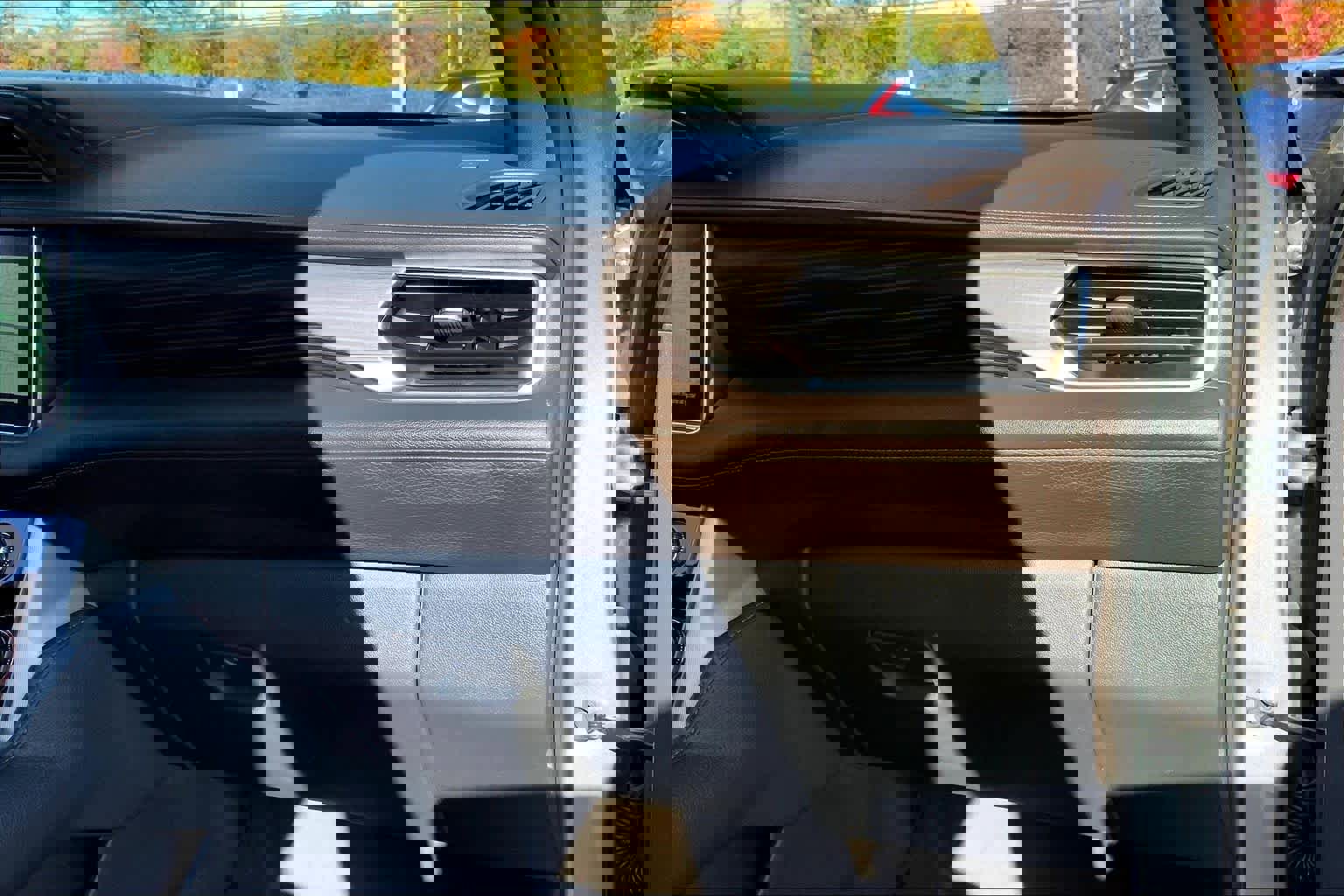 Certified 2023 GMC Yukon Denali image 16