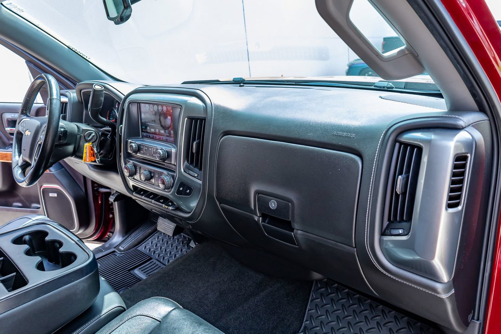 Used 2018 Chevrolet Silverado 1500 LTZ w/ Sport Package AWD/4WD image 18