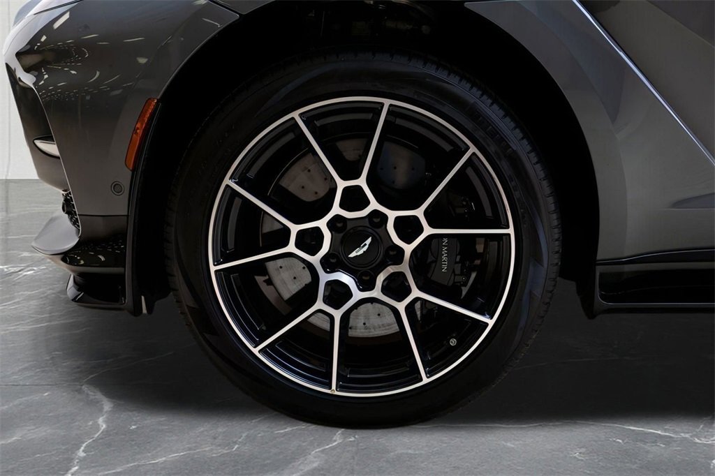New 2025 Aston Martin DBX 707 image 49