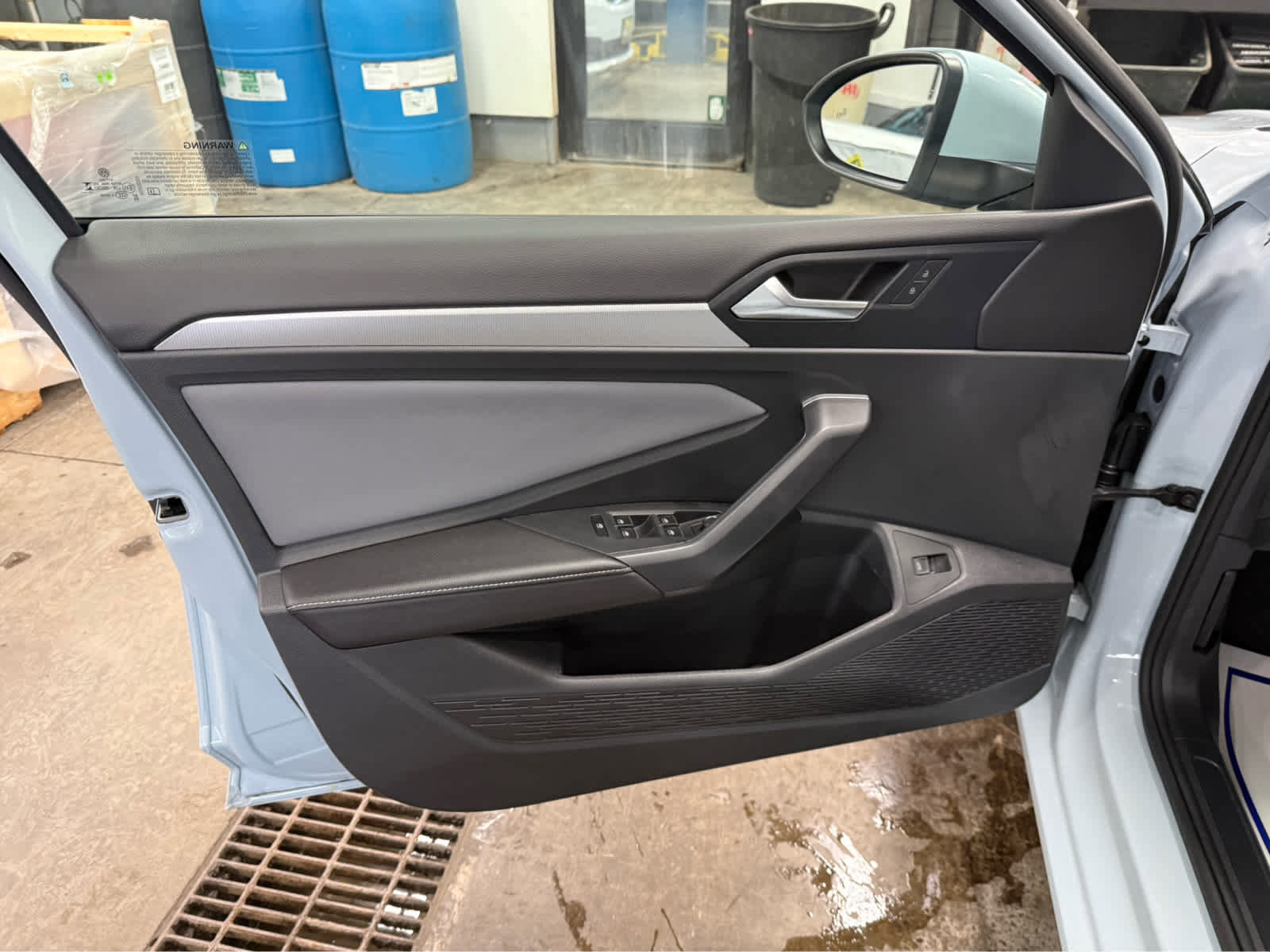 Used 2025 Volkswagen Jetta SE image 19